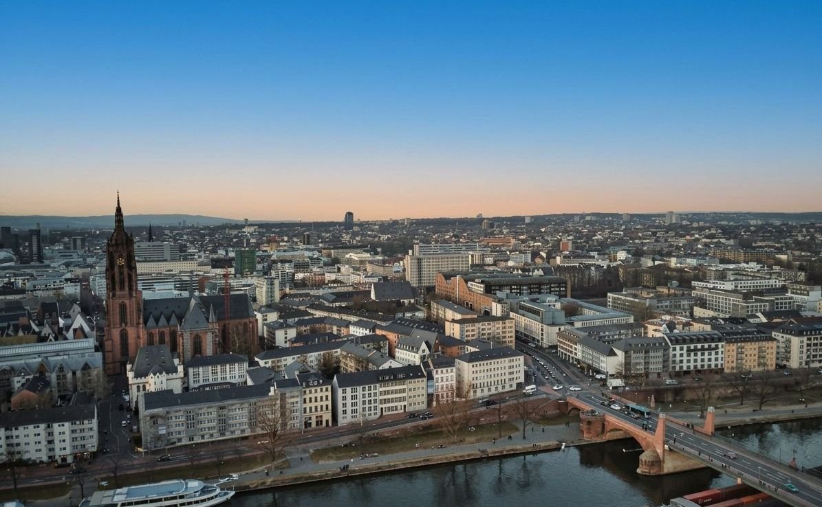 Francfort, Alemania: Gran ciudad, ambiente acogedor